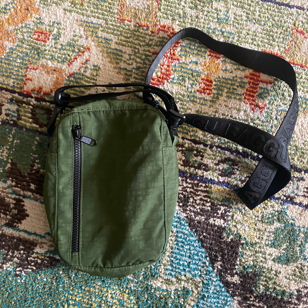 Baggu Crossbody in Olive Green